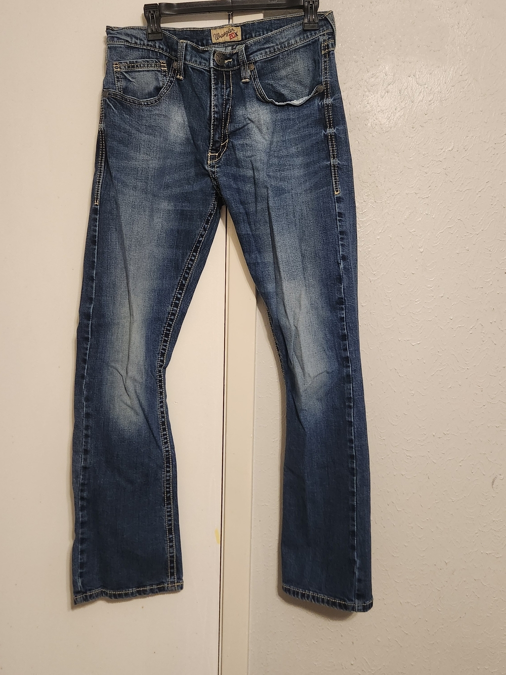 Wrangler Men's Style 42 Vintage Bootcut Jeans